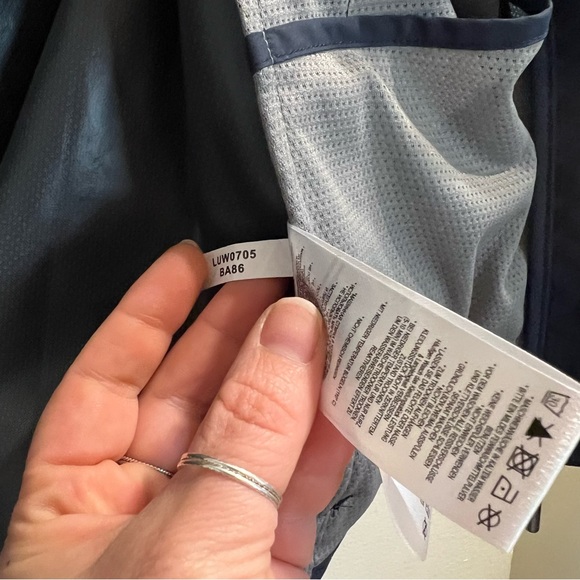 Lolë size S blue windbreaker spring jacket - Picture 8 of 8